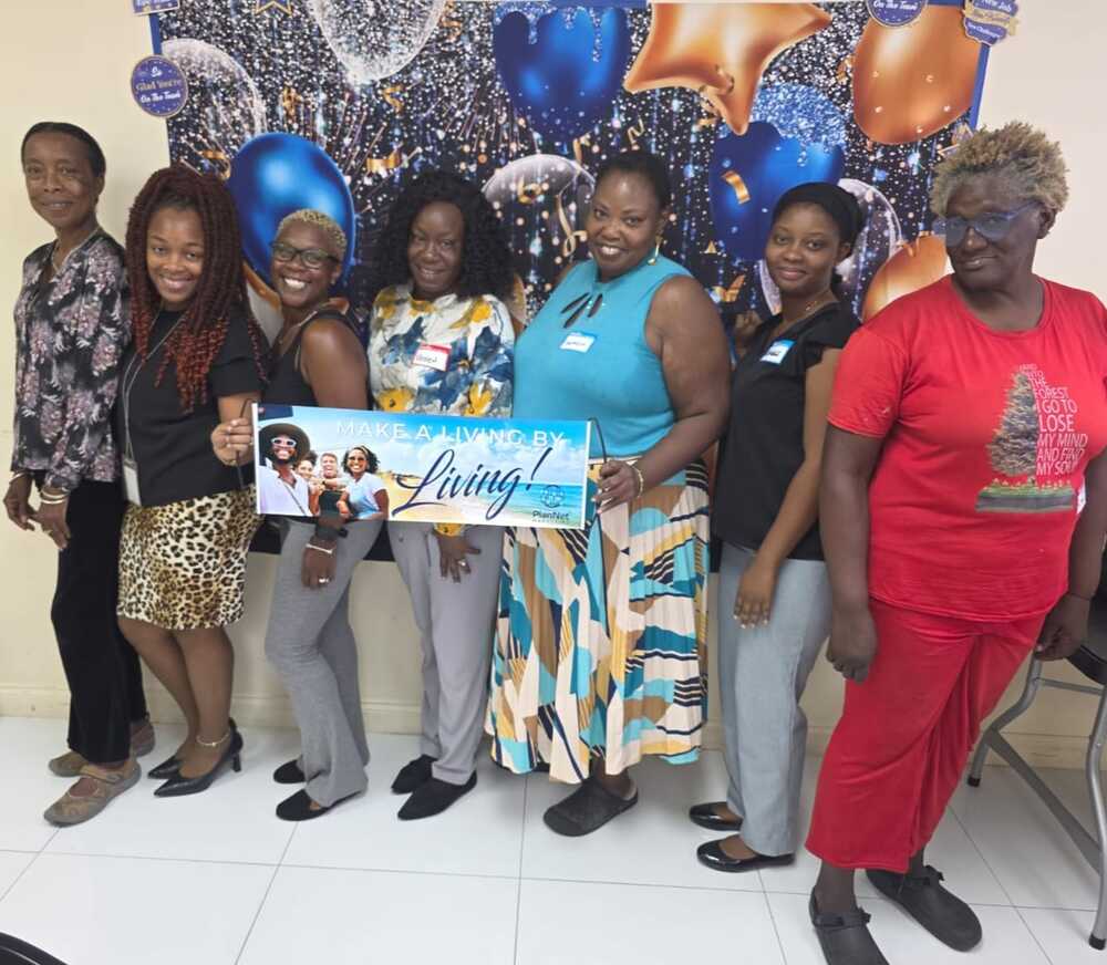 Group photo attendees